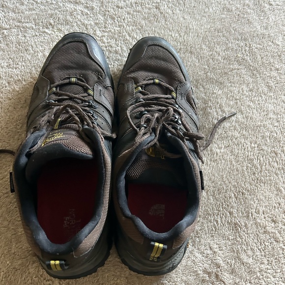 North Face Pre-Owned size 12 Brown work boots/sneaker